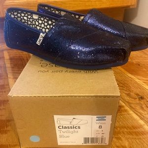Toms Classic Twilight Blue Womens Size 8 New in Box
